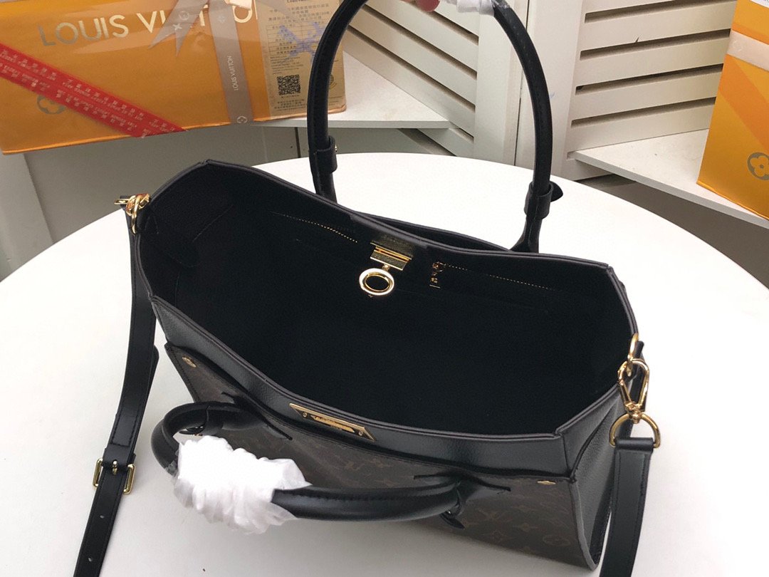 EN - New Arrival Bags LUV 043