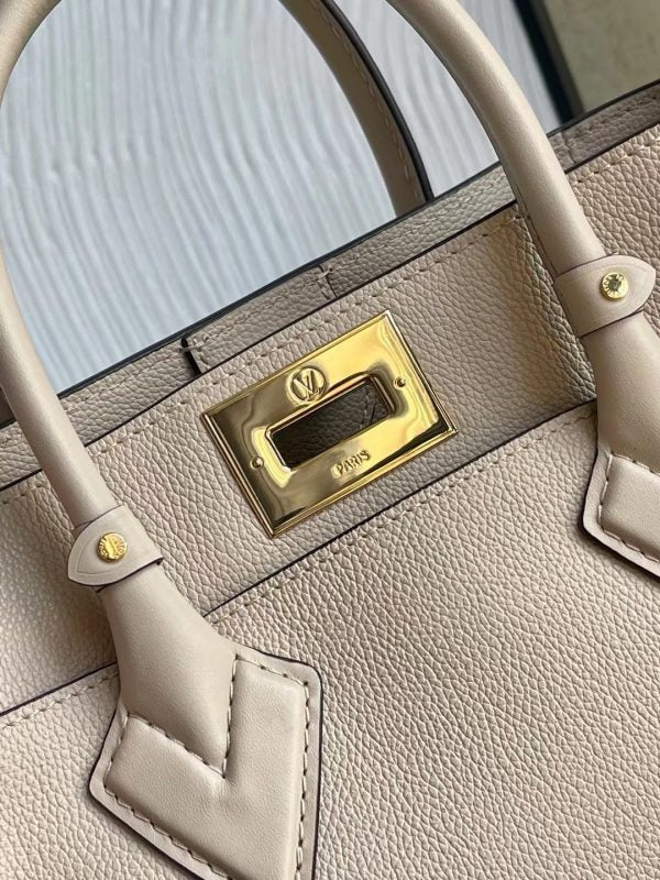 LOV2 Bags - Luxurious Bags  1040