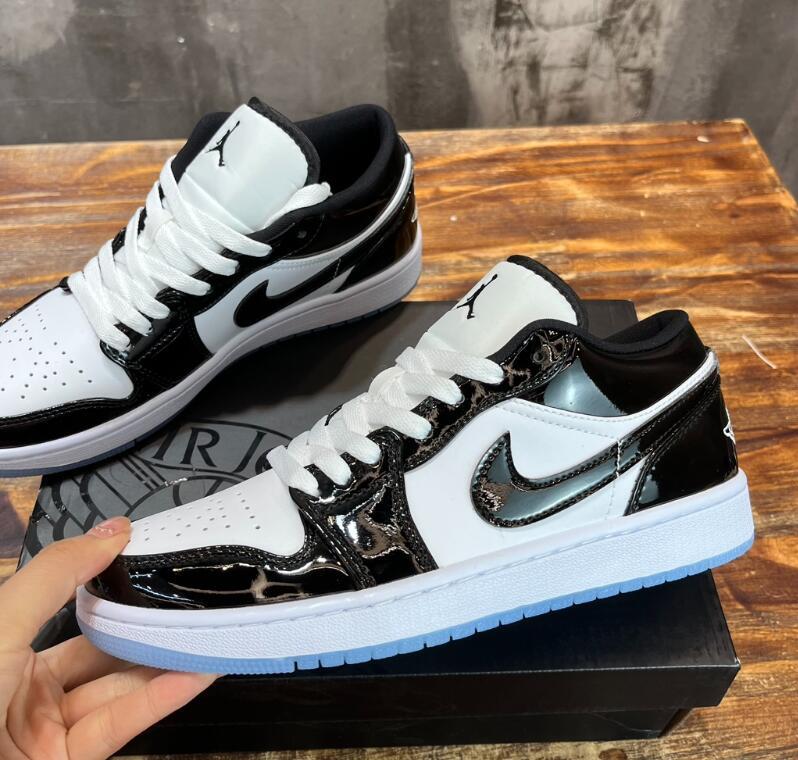 SAMC - NKE Shoes - 650