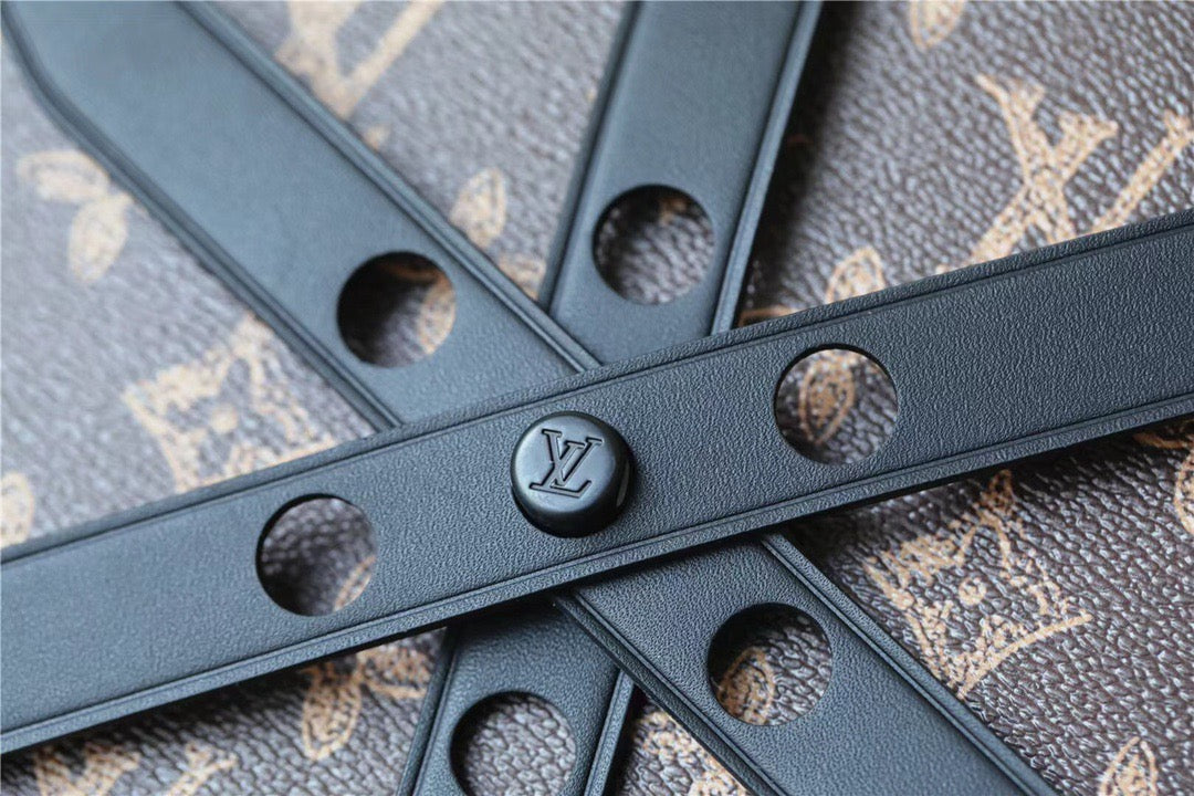 LV Wheel Box Monogram Canvas For Women, WomenÃ¢â‚¬â„¢s Handbags, Shoulder Bags And Crossbody Bags 9.1in/23cm LV M59706Ã‚Â 