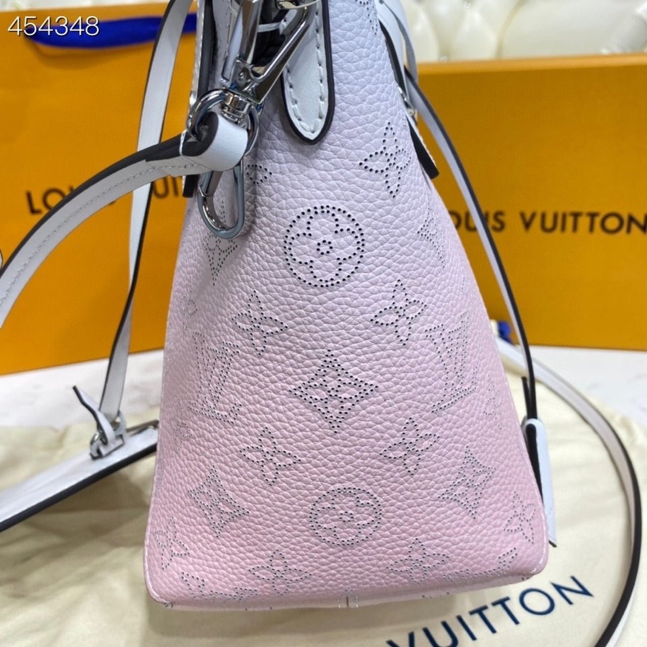 LV Hina PM Bag 22cm Mahina Calfskin Leather Spring/Summer Collection M57858 GraGLAMIent Pink