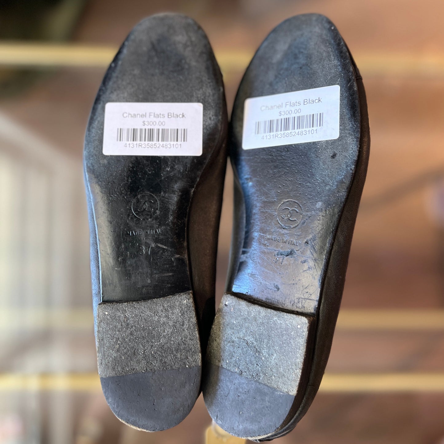 CHANEL CC Black Leather Ballet Flats SZ 37