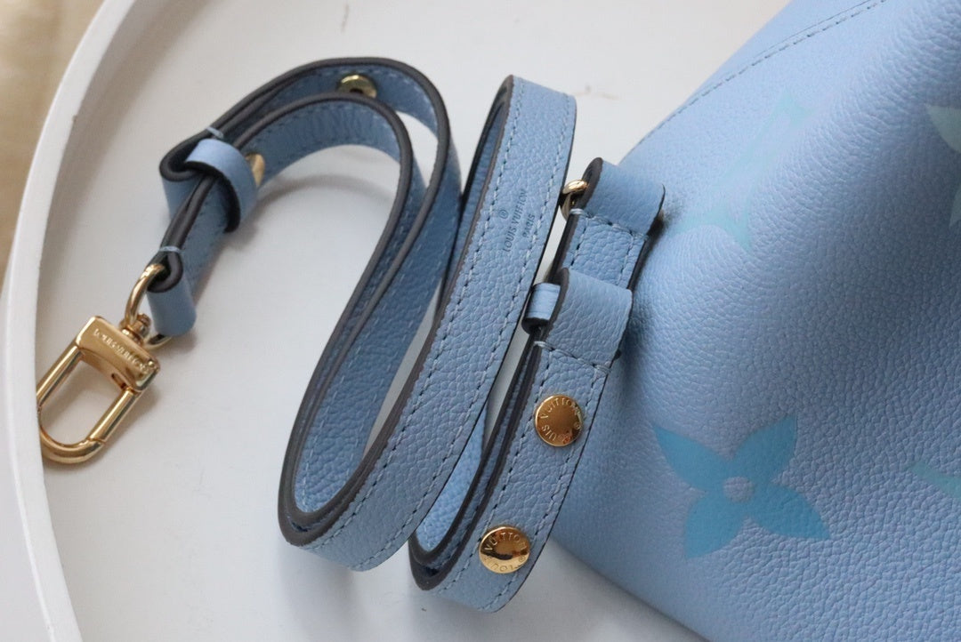 LV NeoNoe GLAMI Bucket Bag Monogram Empreinte Blue For Women, WomenÃ¢â‚¬â„¢s Handbags, Shoulder Bags 7.9in/20cm LV M45709