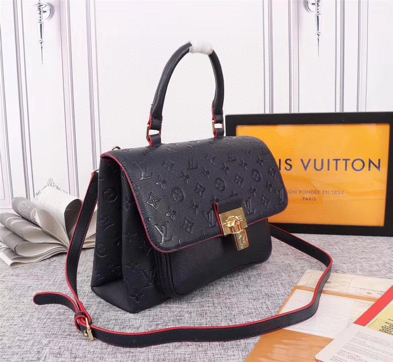 EN - New Arrival Bags LUV 044