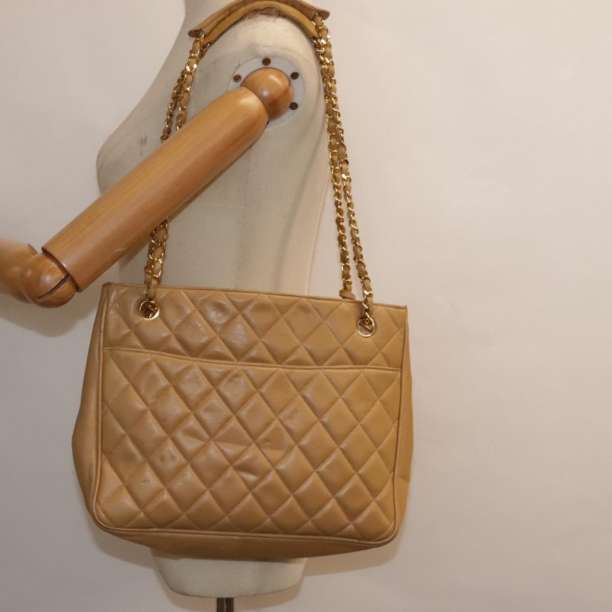 CHANEL Matelasse Chain Shoulder Bag Lamb Skin Beige Gold CC 91313