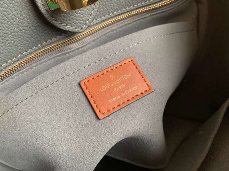 LOV2 Bags - Luxurious Bags  1039