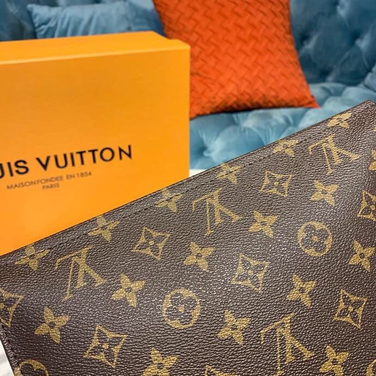 LV Toiletry Pouch On Chain Monogram Canvas For Women, WomenÃ¢â‚¬â„¢s Wallet 9.8in/25cm LV M81412