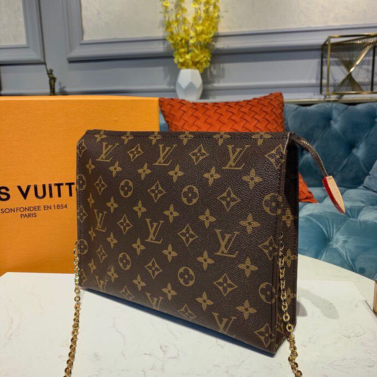 LV Toiletry Pouch On Chain Monogram Canvas For Women, WomenÃ¢â‚¬â„¢s Wallet 9.8in/25cm LV M81412