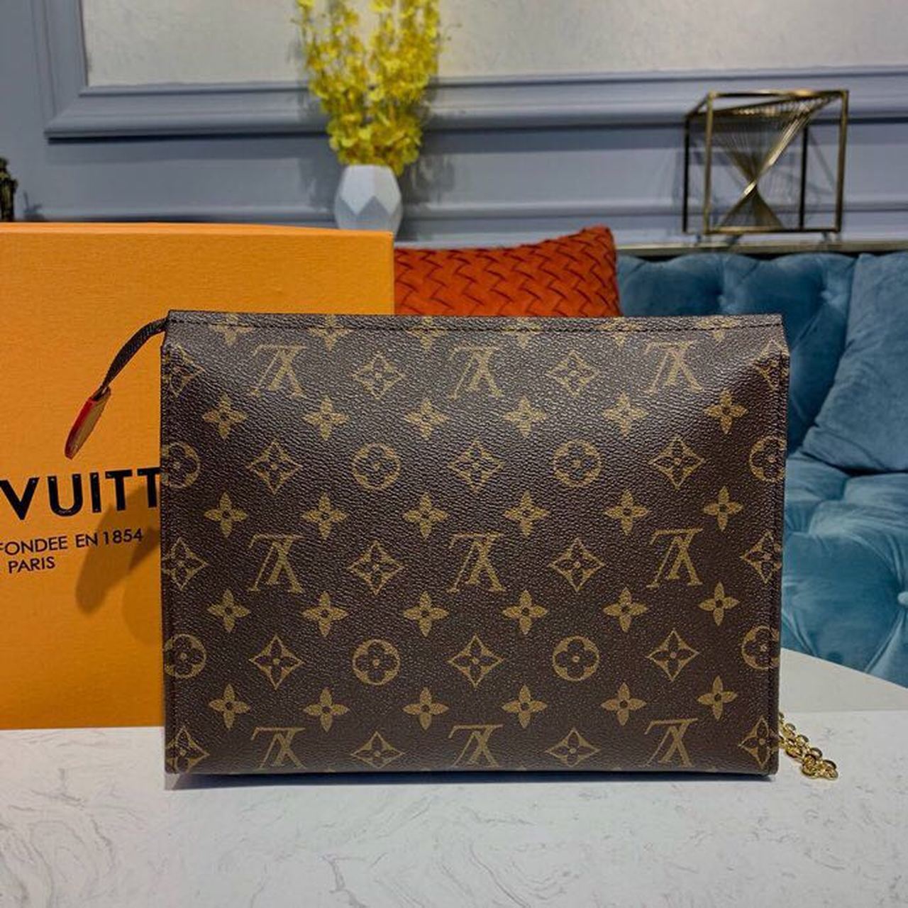 LV Toiletry Pouch On Chain Monogram Canvas For Women, WomenÃ¢â‚¬â„¢s Wallet 9.8in/25cm LV M81412