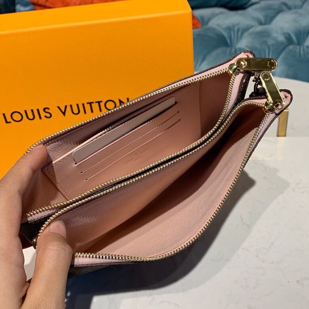 LV Pochette Double Zip Damier Ebene Canvas Rose Ballerine Pink For Women, WomenÃ¢â‚¬â„¢s Bags, Shoulder And Crossbody Bags 7.9in/21cm LV N60254