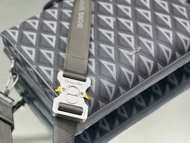 ELE - Dir Bags - 1572