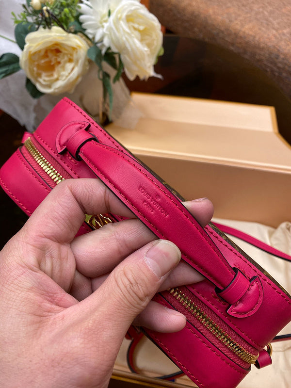LOV2 Bags - Luxurious Bags  1052