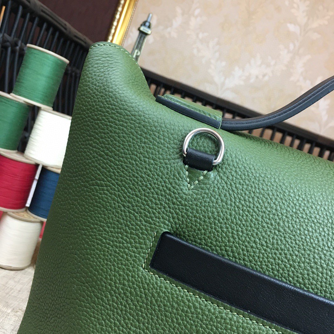 GLAMI 24/24 ClemenGLAMI Swift Green Silver Hardware For Women, Handbags, Shoulder Bags 11.4in/29cm