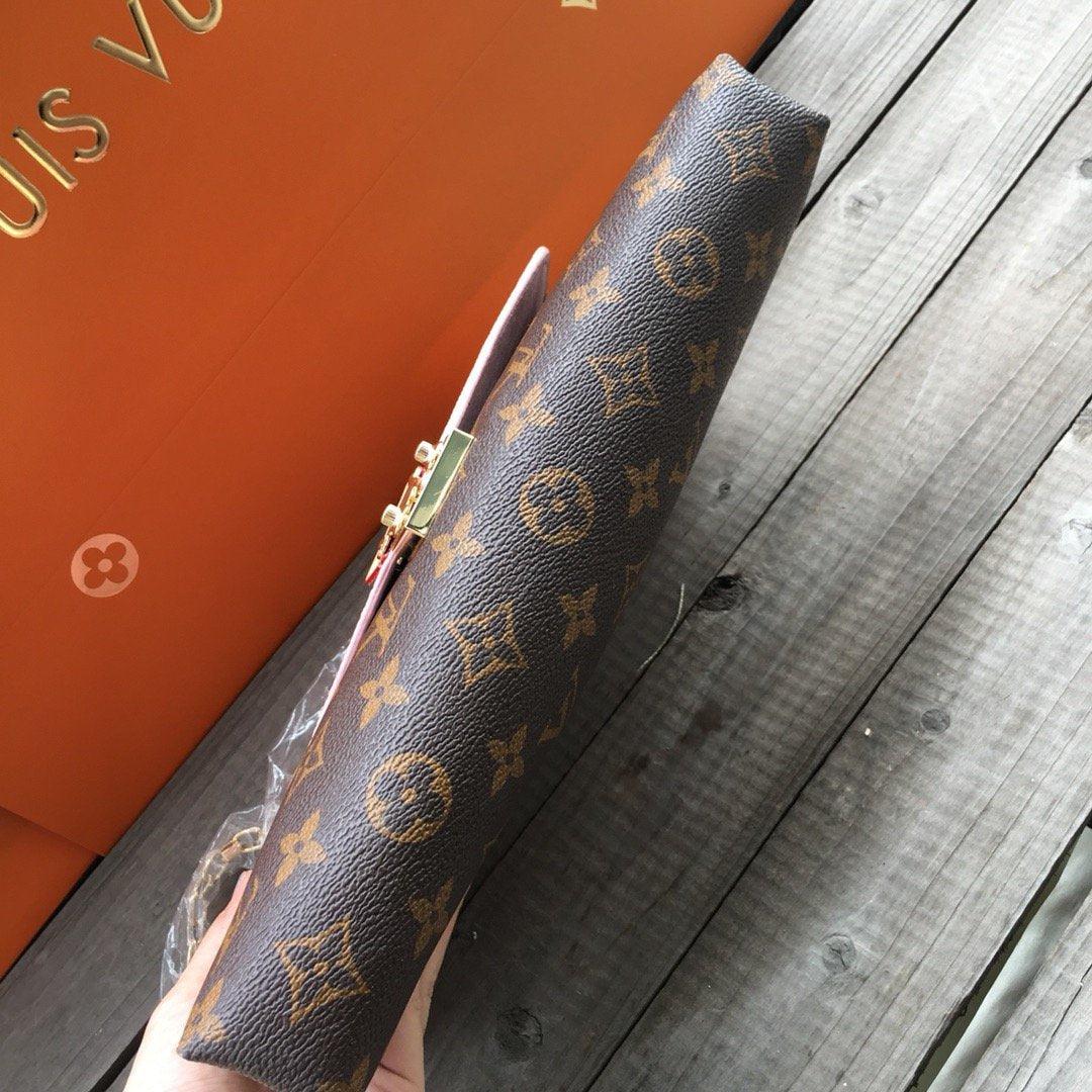 EN - New Arrival Bags LUV 209