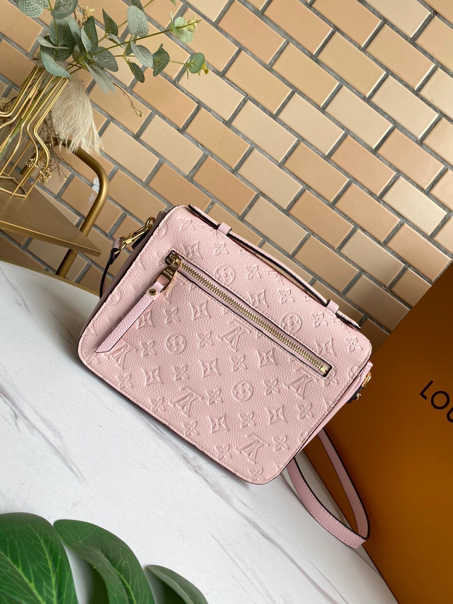 EN - New Arrival Bags LUV 126