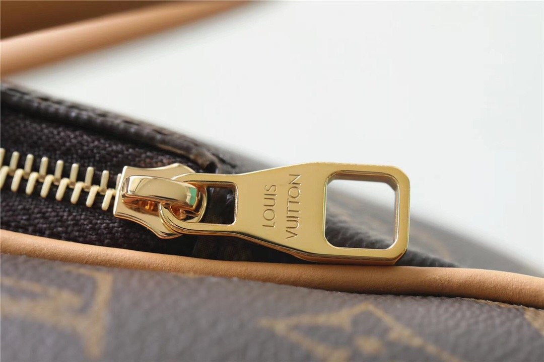 LV Ellipse GLAMI Handbag Created By Nicolas Ghesquiere From Classic Monogram Canvas For Women Brown 23cm/8.9in LV