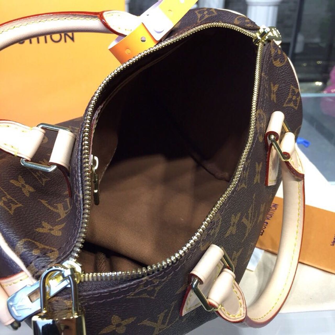 LV Speedy 25 Monogram Canvas For Women, WomenÃ¢â‚¬â„¢s Handbags 9.8in/25cm LV M41109