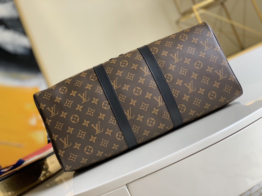 LV Keepall Bandouliere 45 Monogram Canvas For Men, MenÃ¢â‚¬â„¢s Bags, Travel Bags 17.7in/45cm LV