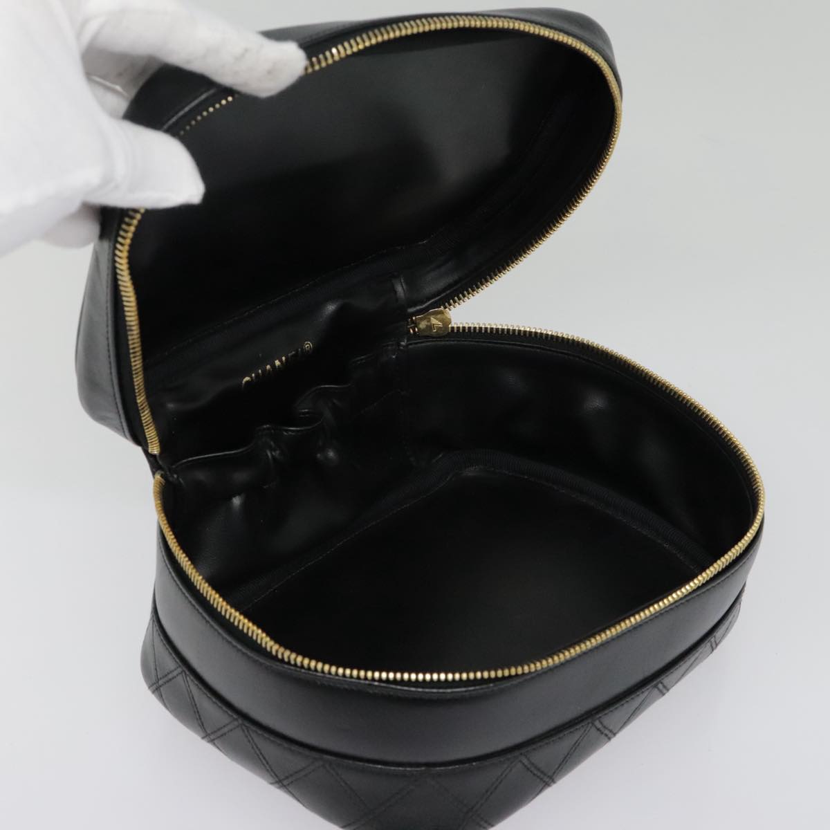 CHANEL Vanity Bicolore Pouch Leather Black Gold CC 93452