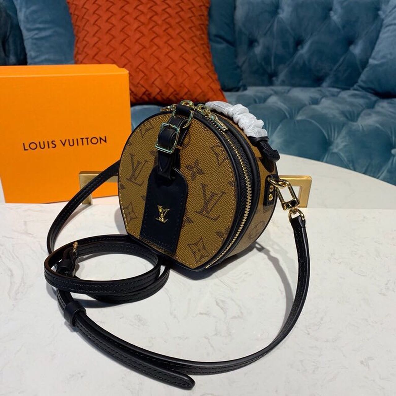 LV Mini Boite Chapeau Monogram Reverse Canvas For Women, WomenÃ¢â‚¬â„¢s Chain And Strap Wallet, Shoulder And Crossbody Wallet 5.1in/13cm LV M68276