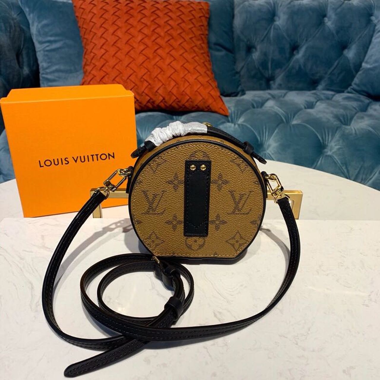 LV Mini Boite Chapeau Monogram Reverse Canvas For Women, WomenÃ¢â‚¬â„¢s Chain And Strap Wallet, Shoulder And Crossbody Wallet 5.1in/13cm LV M68276