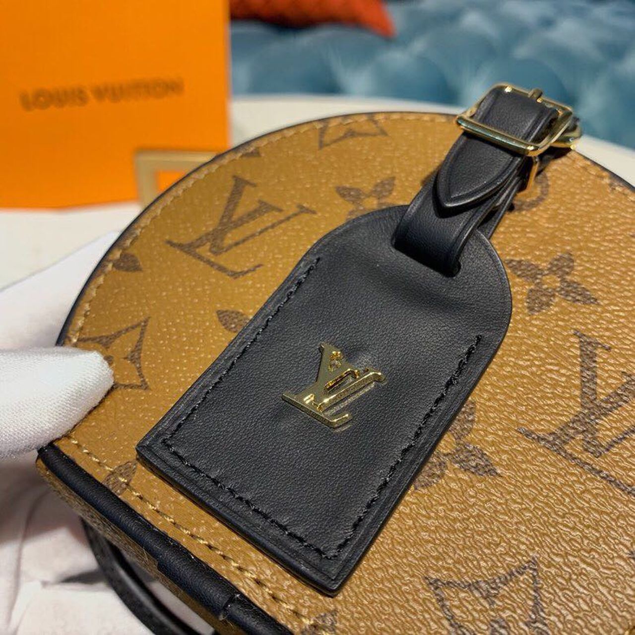LV Mini Boite Chapeau Monogram Reverse Canvas For Women, WomenÃ¢â‚¬â„¢s Chain And Strap Wallet, Shoulder And Crossbody Wallet 5.1in/13cm LV M68276