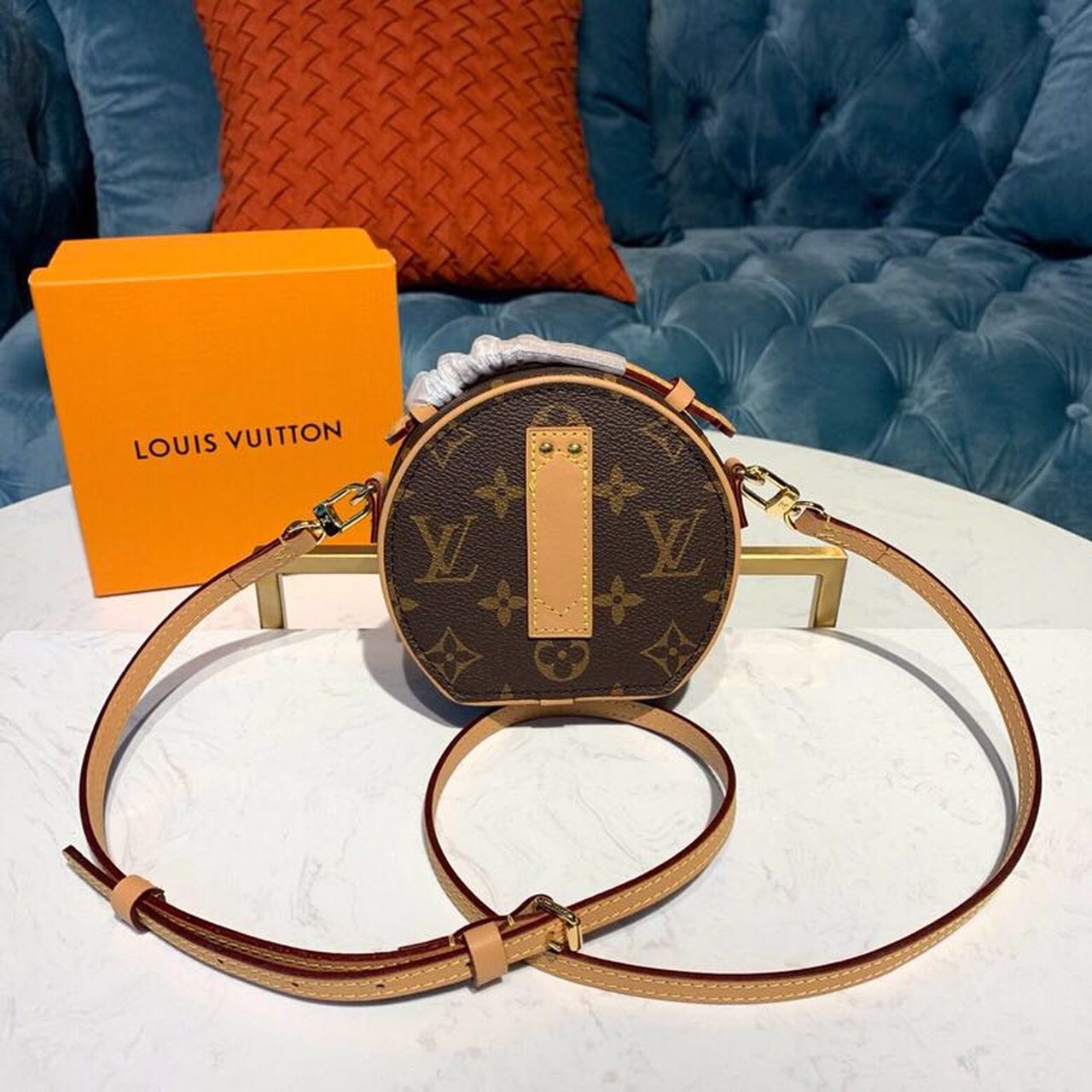 LV Mini Boite Chapeau Monogram Canvas For Women, WomenÃ¢â‚¬â„¢s Chain And Strap Wallet, Shoulder And Crossbody Wallet 5.1in/13cm LV M44699