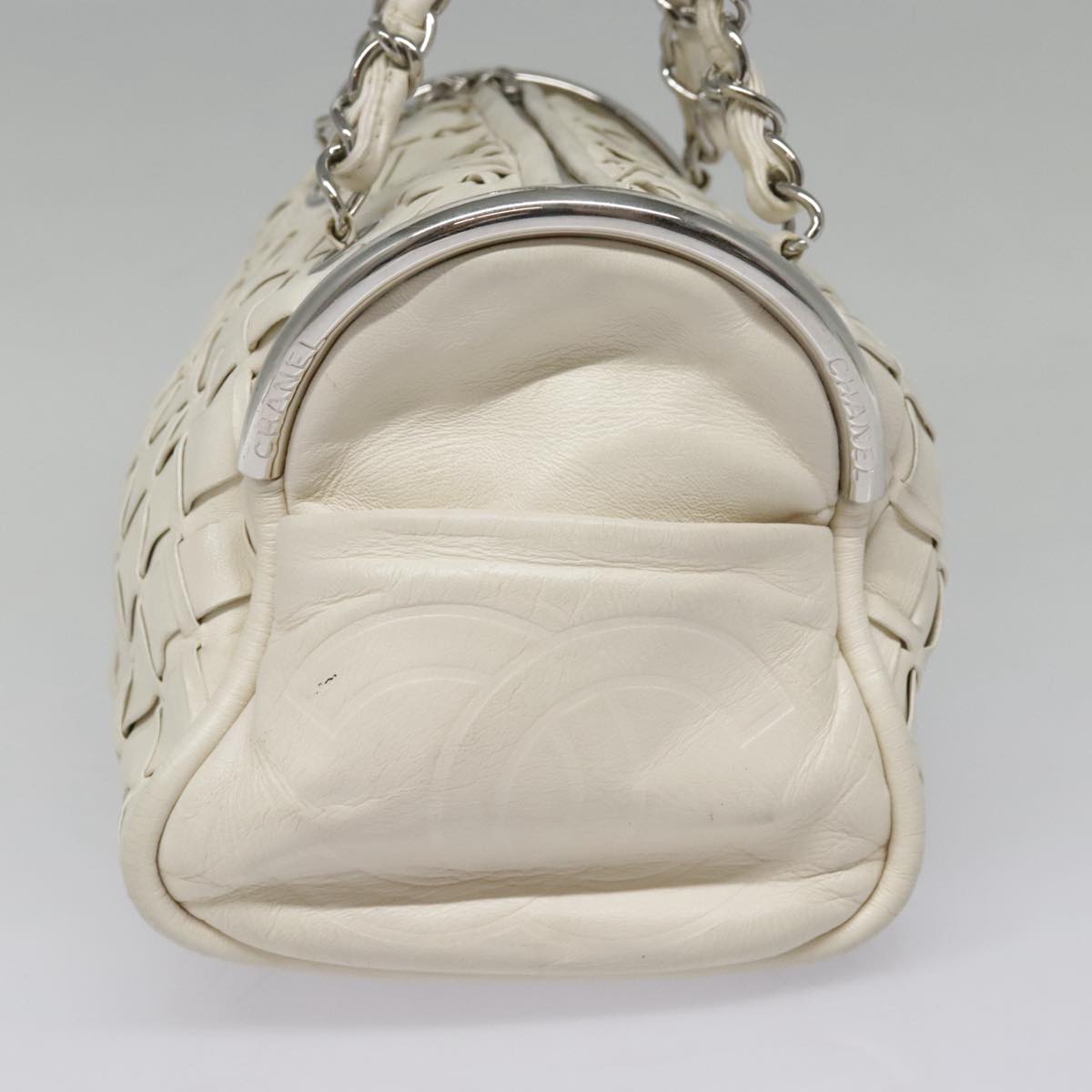 CHANEL Chain Shoulder Bag Leather White CC 93890