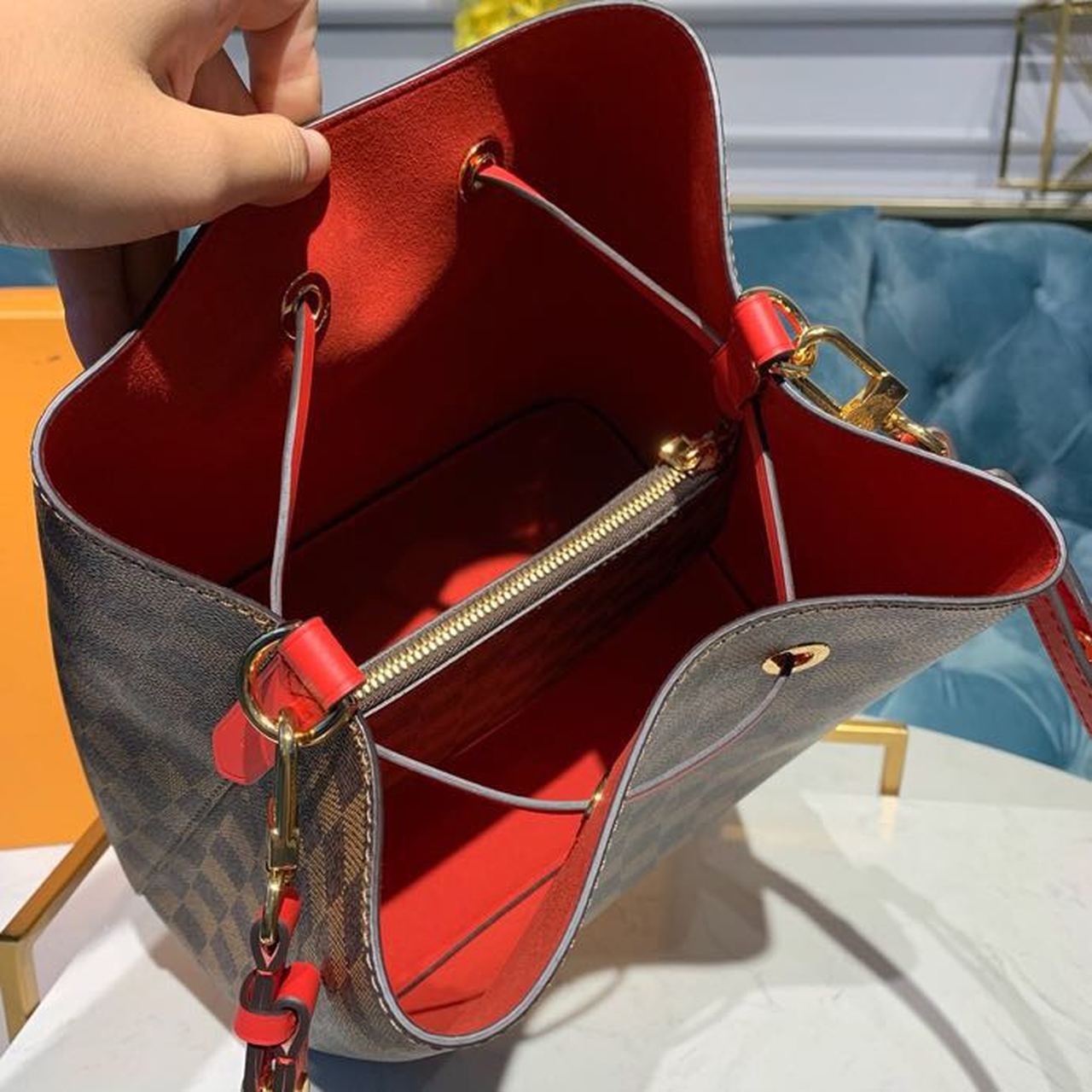 LV Neo Noe GLAMI Bucket Bag 26cm Damier Ebene Canvas Spring/Summer Collection N40214, Cherry Berry
