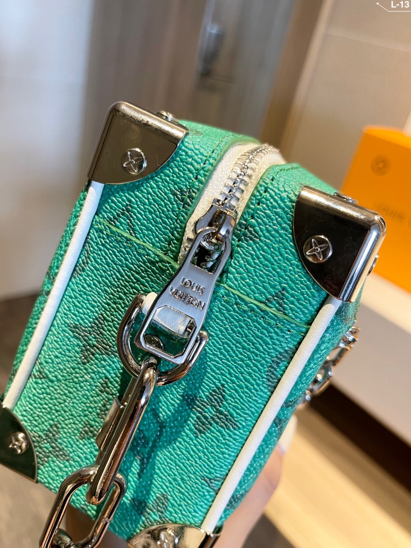 EN - New Arrival Bags LUV 487
