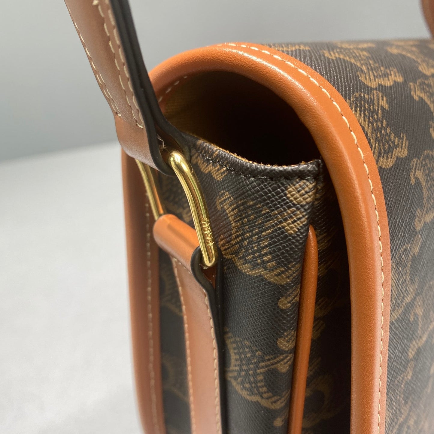 GLAMI Large Strap Folco Bag In Triomphe Canvas Brown For Women 9in/22cm 196932BZJ.04LU