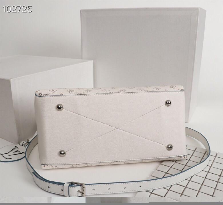EN - New Arrival Bags LUV 223