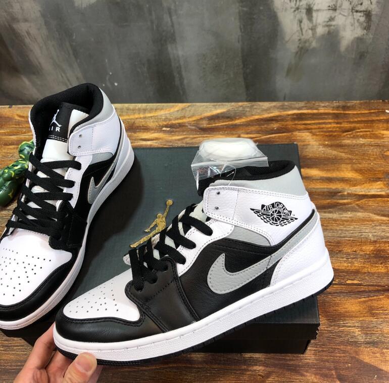 SAMC - NKE Shoes - 1674