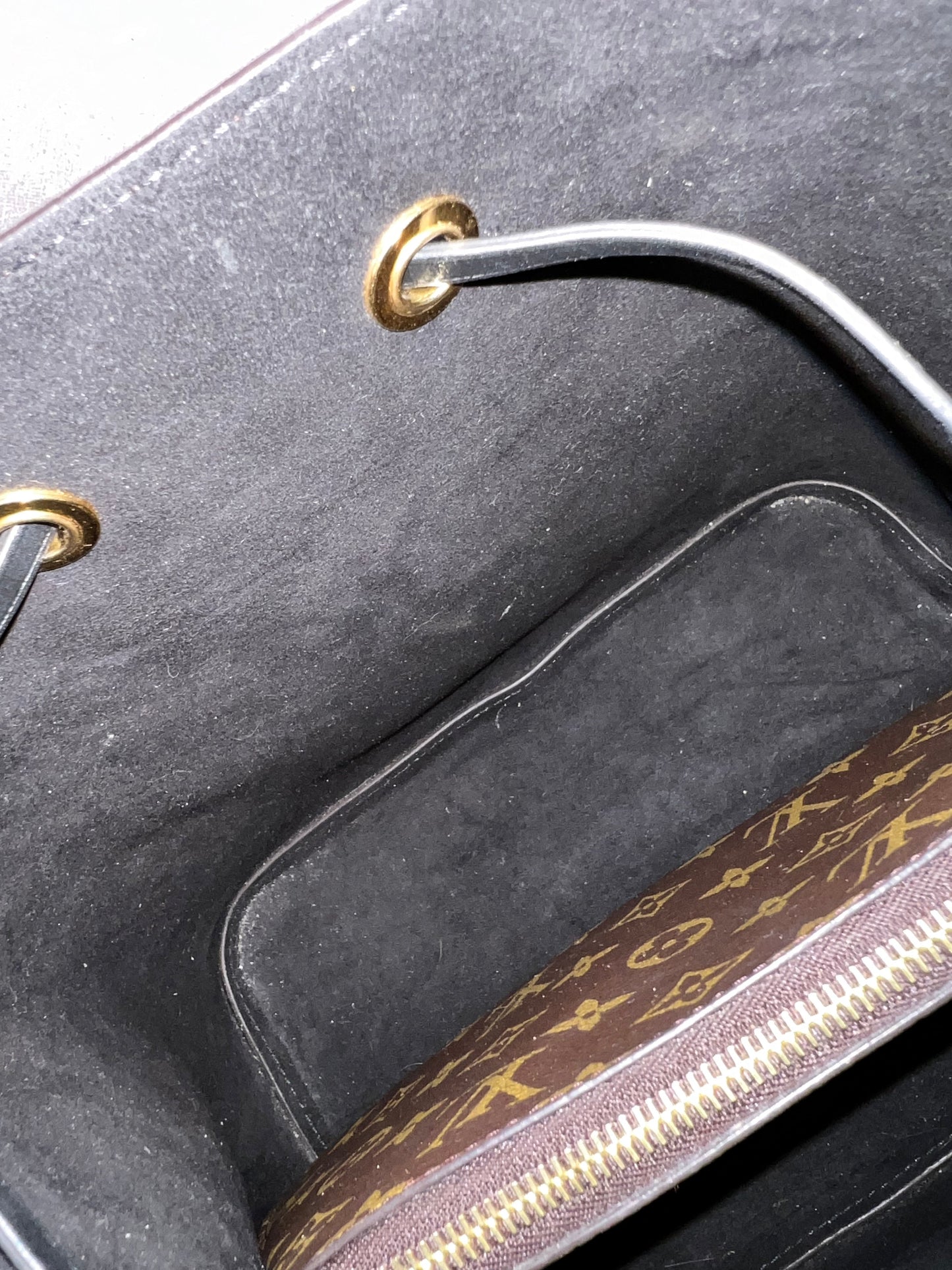 Louis Vuitton Neo Noe Monogram and Black (RRP £1,560)