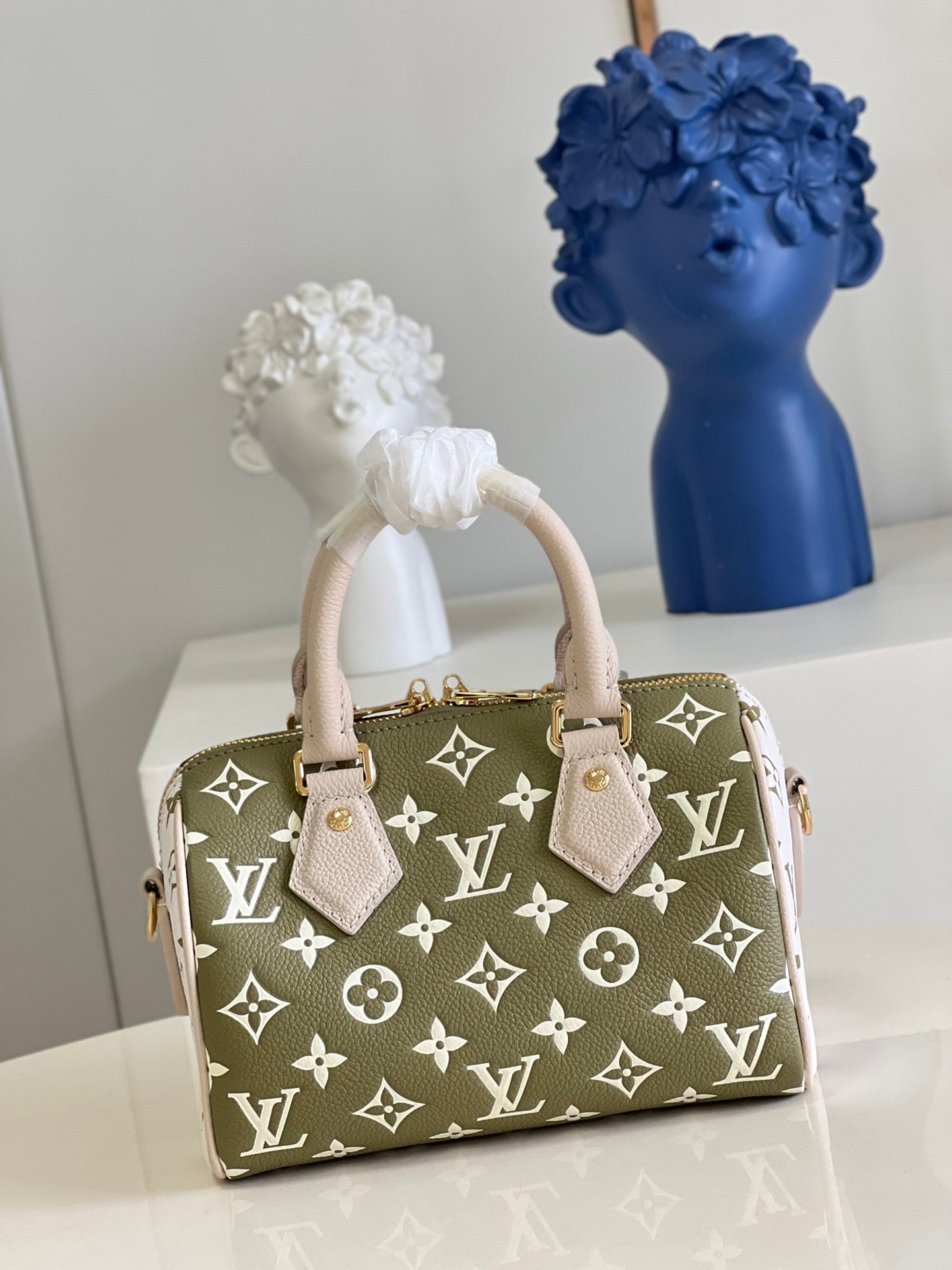 LV Speedy BandouliÃƒÂ¨re 20 Monogram Empreinte Khaki Green/Beige/Cream For Women, WoHandbags 8.1in/21cm LV M46118