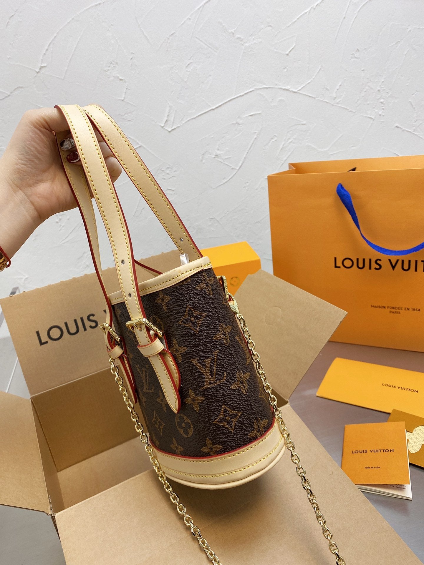 EN - New Arrival Bags LUV 079