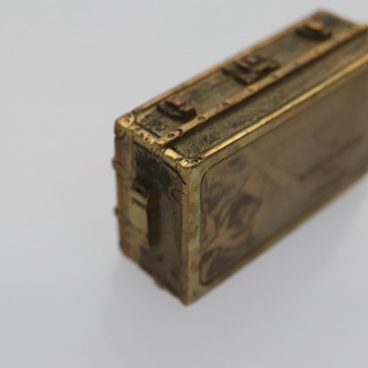 LOUIS VUITTON Trunk Paper weight metal Gold LV 96084