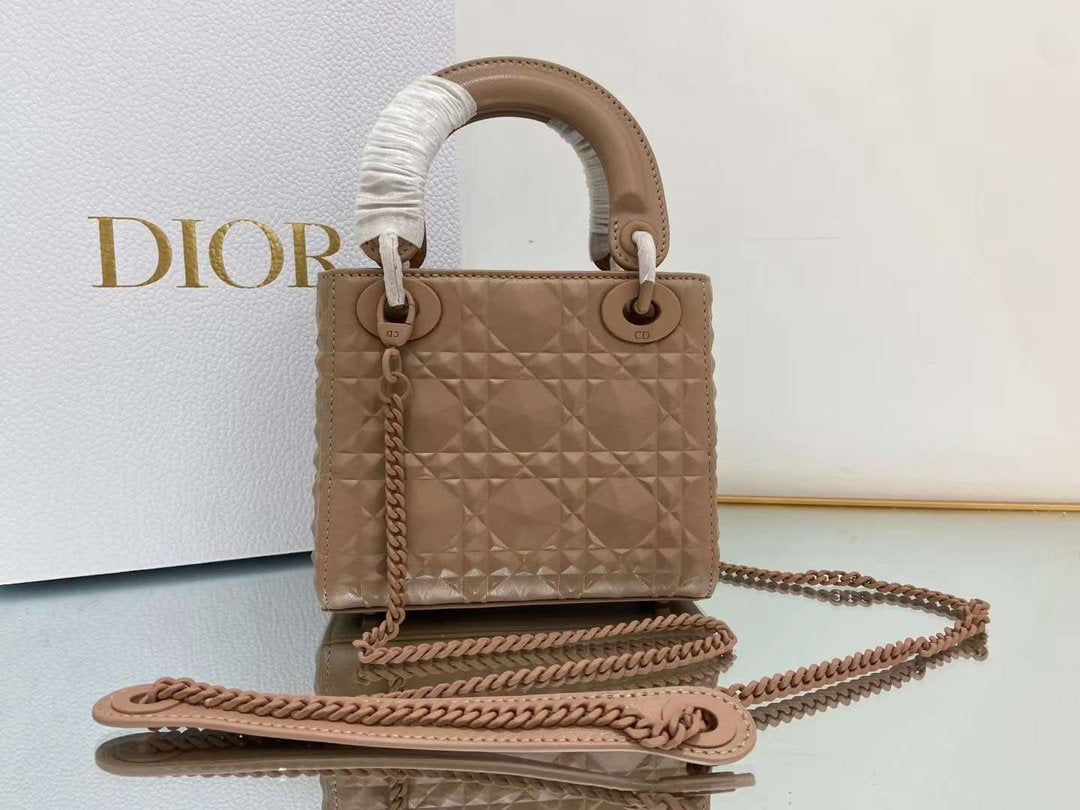 GLAMI Mini Lady Bag Cannage with Beaded Motif, Brown, For Women WomenÃ¢â‚¬â„¢s Handbags, Crossbody Bags, 18cm CD