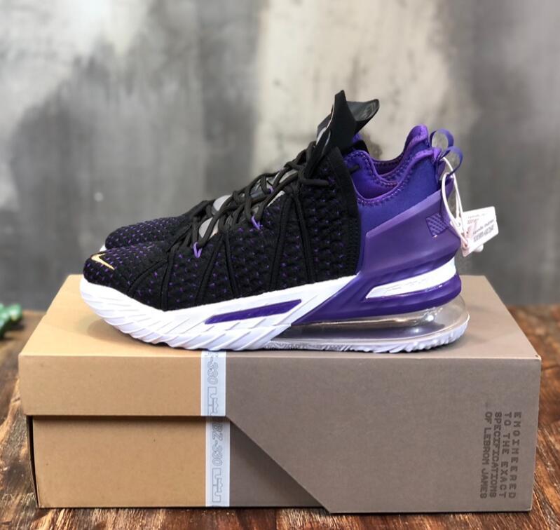 SAMC - NKE Shoes - 1700