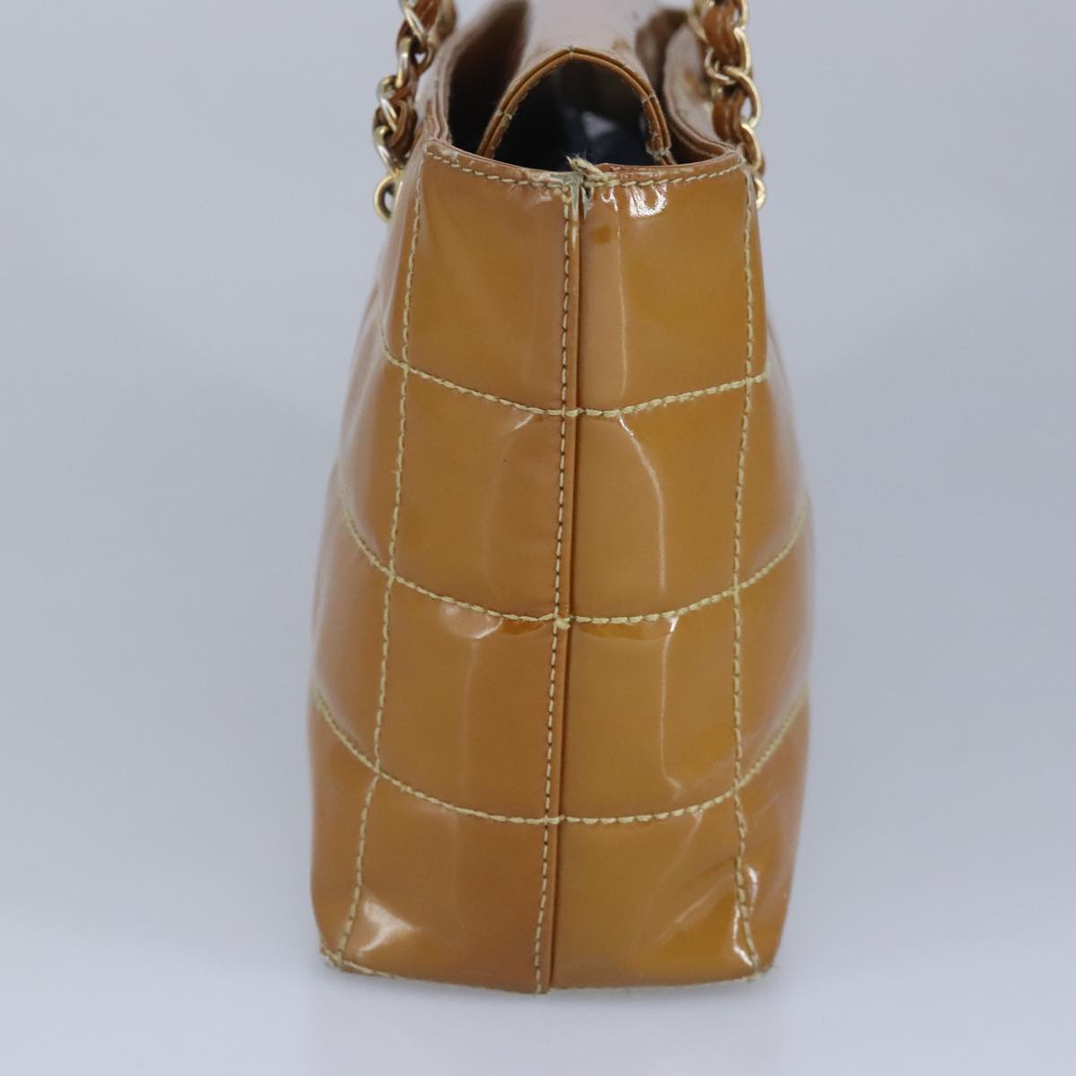 CHANEL Choco Bar Chain Shoulder Bag Patent leather Gold Beige CC 97452