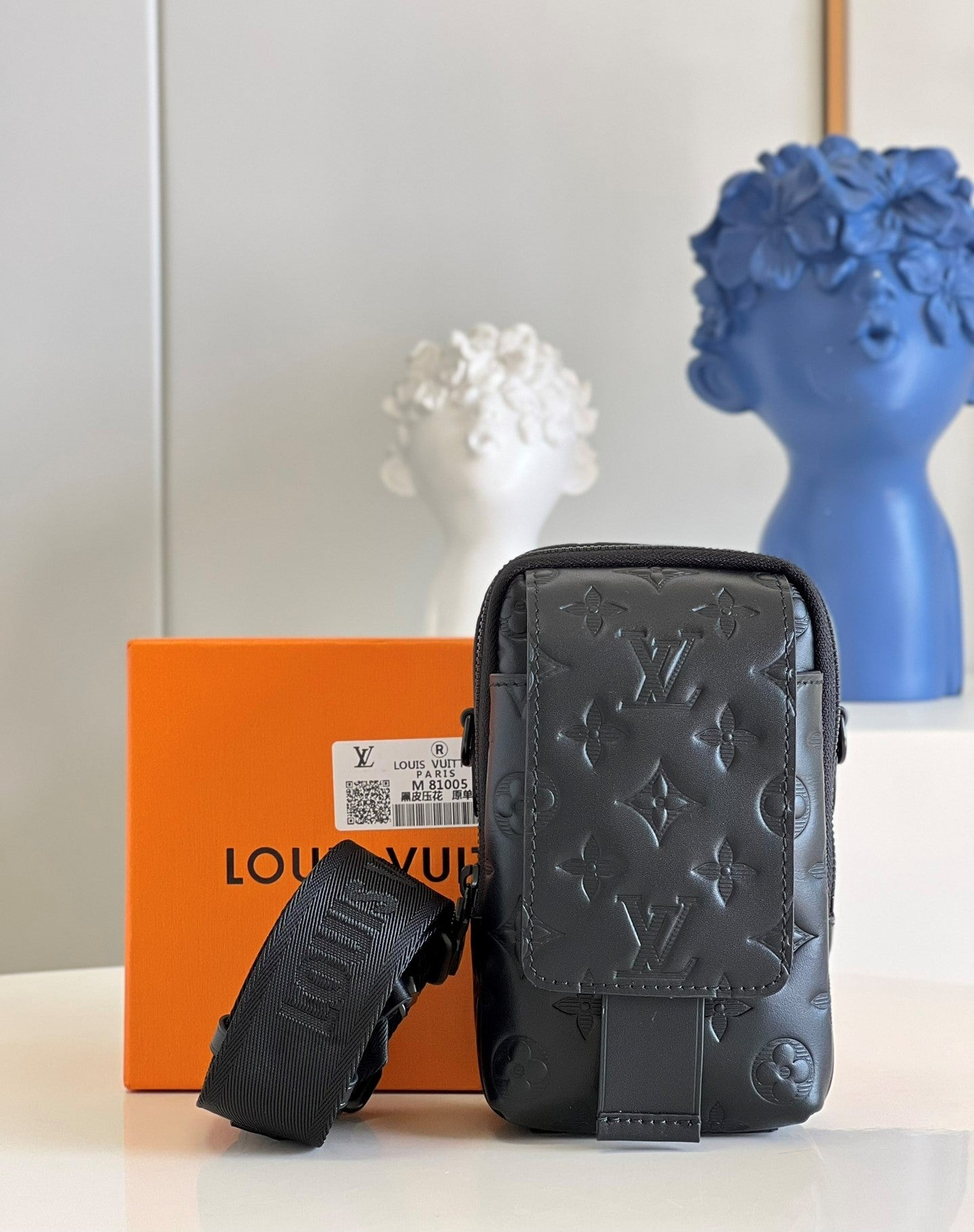LV GlamIap Double Phone Pouch Monogram Black For Men, Bags, Crossbody Bags 7.1in/18cm LV M81005