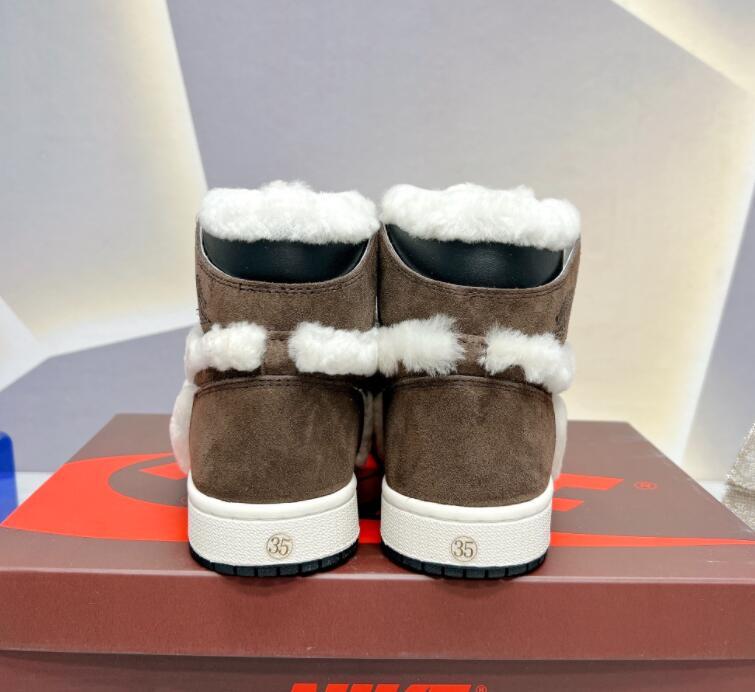 SAMC - NKE Shoes - 182