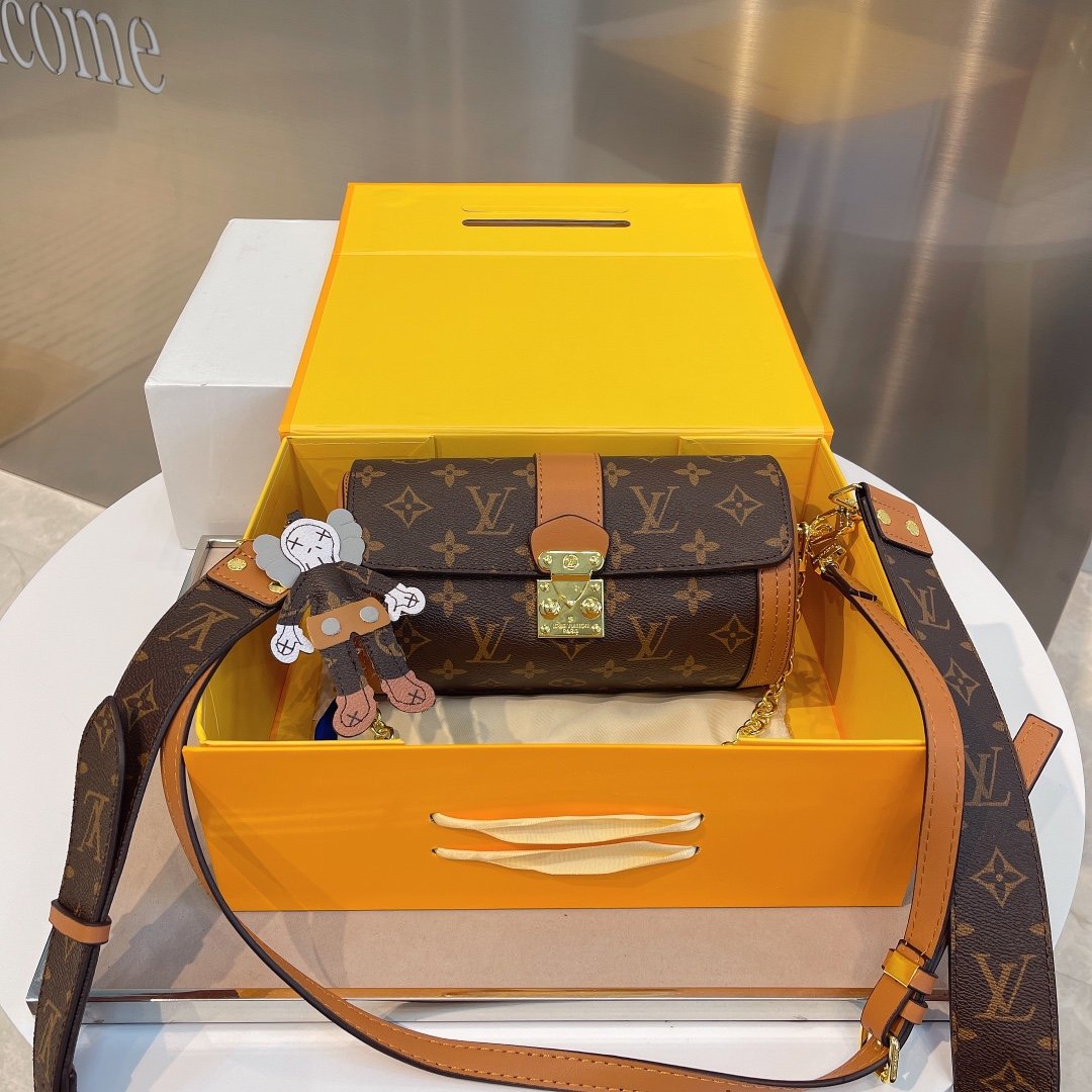EN - New Arrival Bags LUV 478