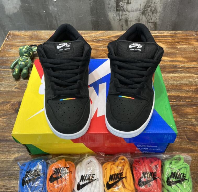 SAMC - NKE Shoes - 958