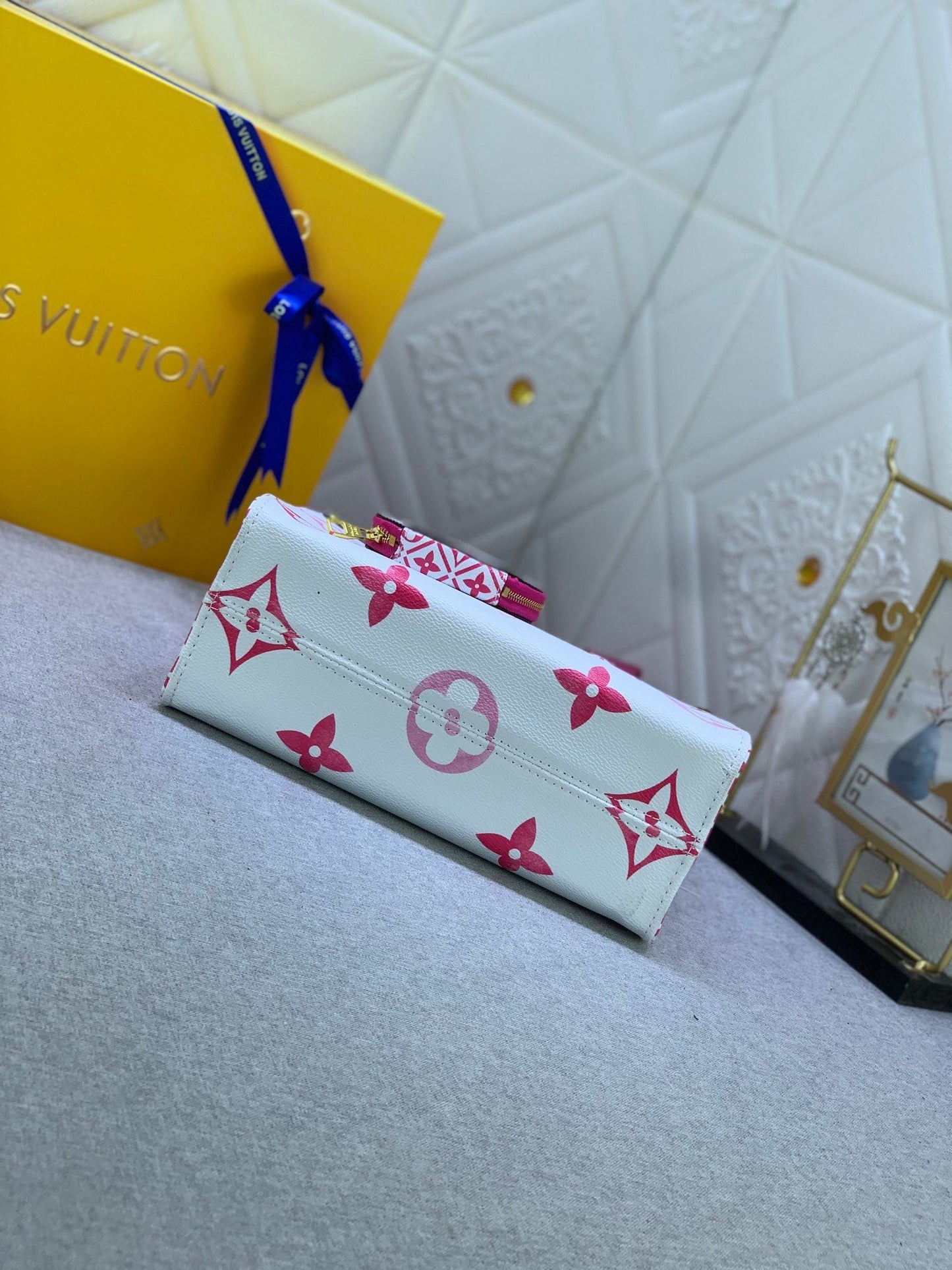 EN - Luxury Bags LUV 818