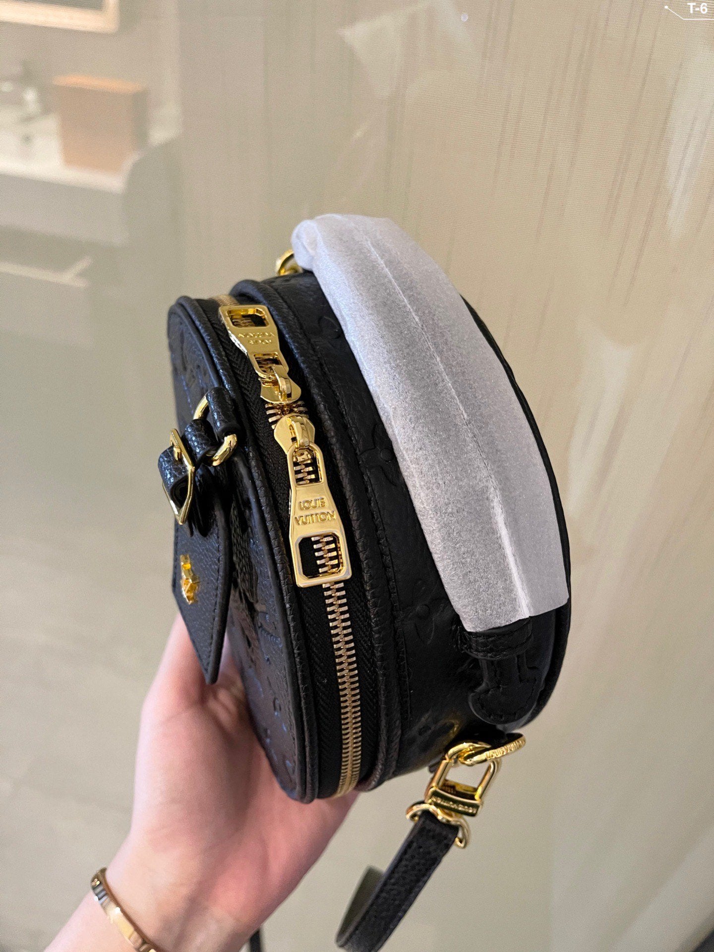 EN - New Arrival Bags LUV 495
