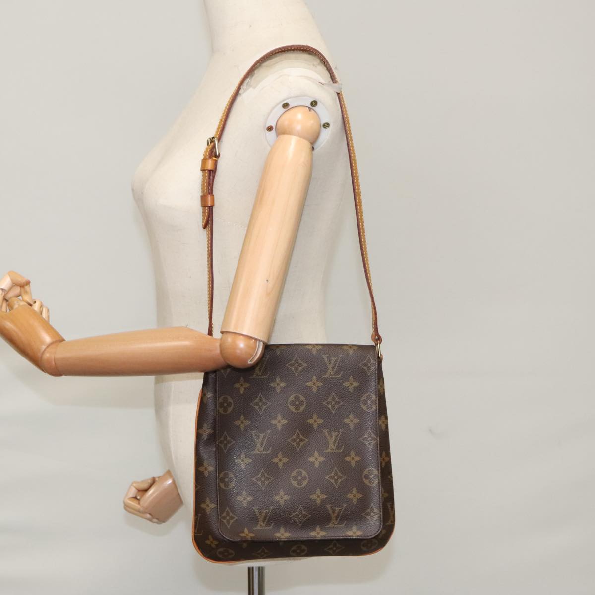 LOUIS VUITTON Monogram Musette Salsa Short Shoulder Bag M51258 LV 98181