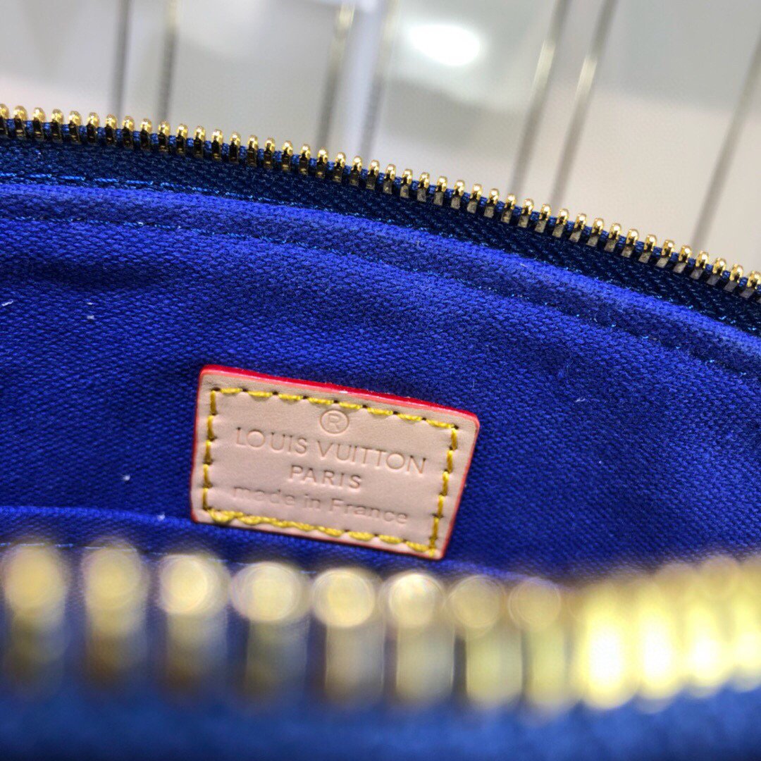 EN - New Arrival Bags LUV 058
