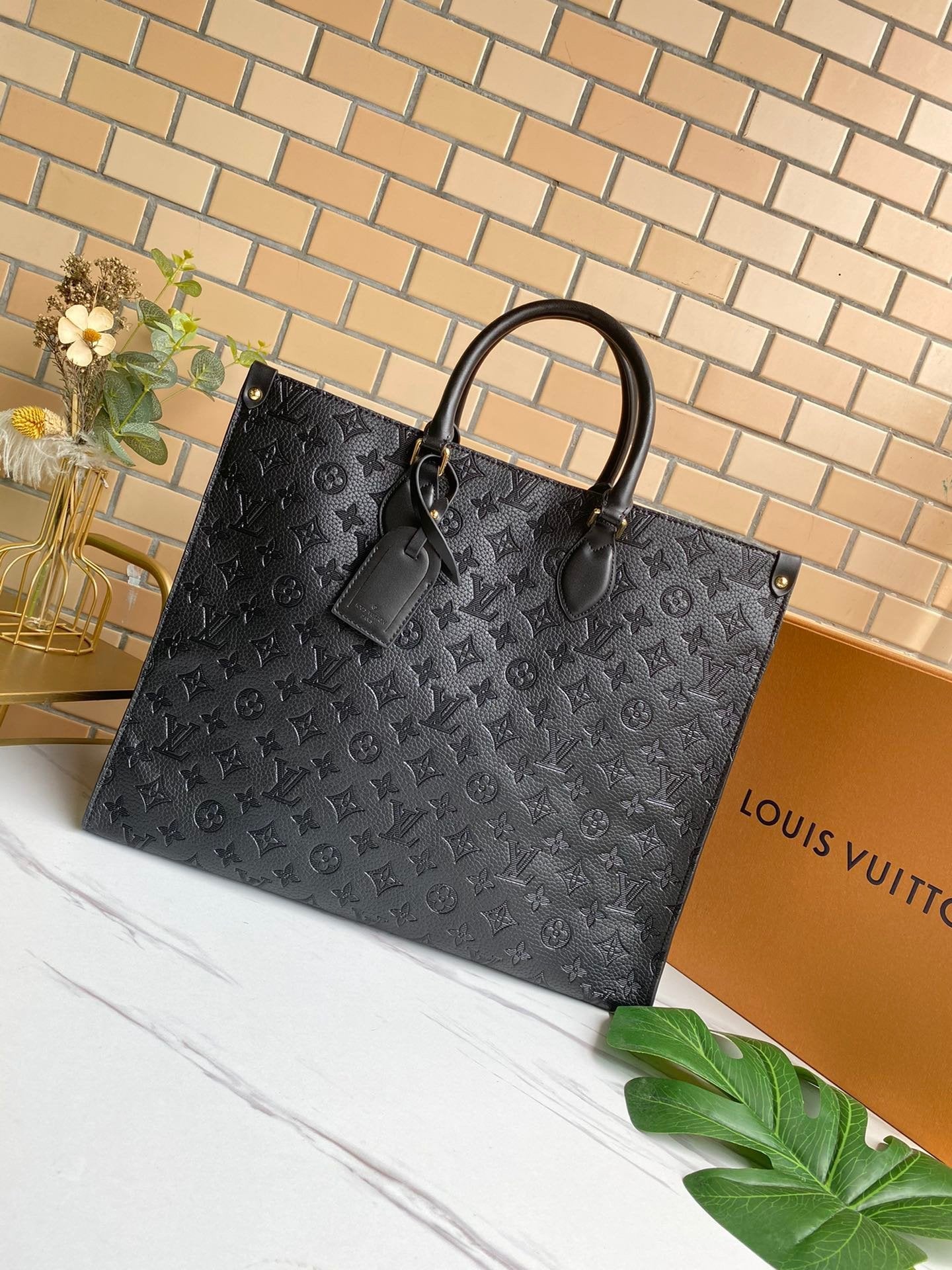 EN - New Arrival Bags LUV 038