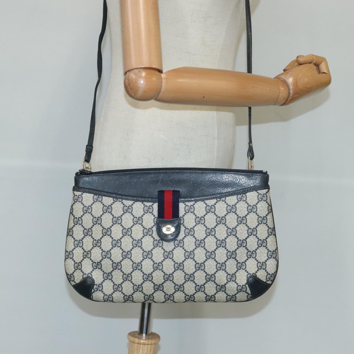 GUCCI GG Supreme Sherry Line Shoulder Bag PVC Navy Gold 99028